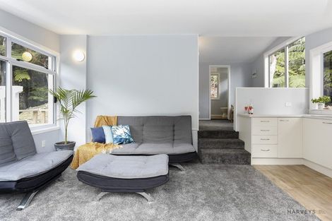 Photo of property in 110 Piha Road, Piha, New Lynn, 0772