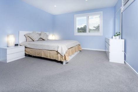 Photo of property in 8 Hornbill Drive, Fairview Heights, Auckland, 0632