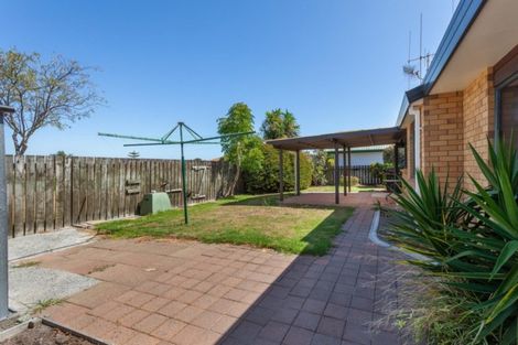 Photo of property in 16 Checketts Place, Papamoa Beach, Papamoa, 3118