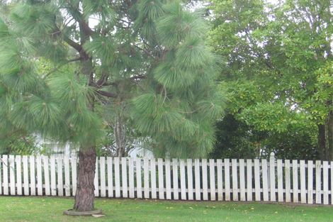 Photo of property in 41 Sunvue Road, Glen Eden, Auckland, 0602