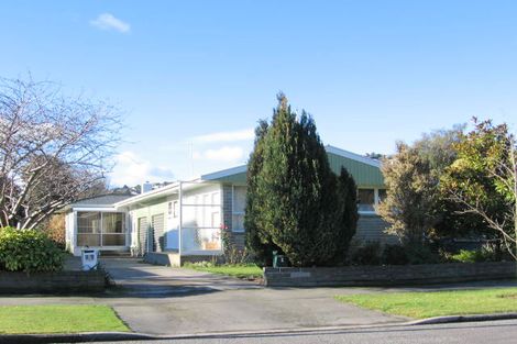 Photo of property in 1/11 Landsdowne Terrace Cashmere Christchurch City