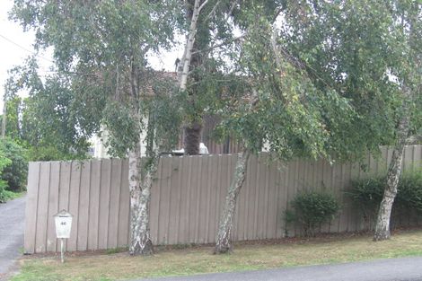 Photo of property in 2/44-48 Sunnyfield Crescent, Glenfield, Auckland, 0629