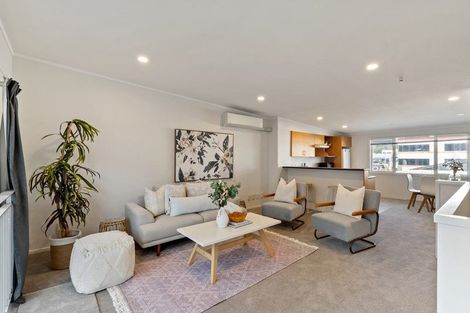 Photo of property in 17/3 Kelvin Grove, Te Aro, Wellington, 6011