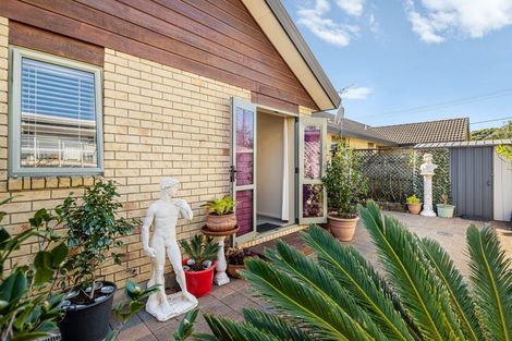 Photo of property in 15/262 Centreway Road, Orewa, 0931