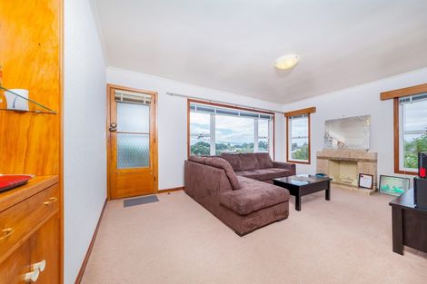 Photo of property in 10 Woodward Avenue, Mangere Bridge, Auckland, 2022