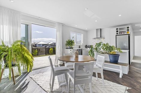 Photo of property in 11 Union Drive, Papamoa, 3118