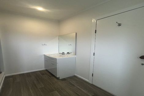 Photo of property in 2 Mervyn Place, Plimmerton, Porirua, 5026