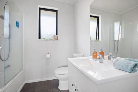 Photo of property in 17a Mellsop Avenue, Waiuku, 2123