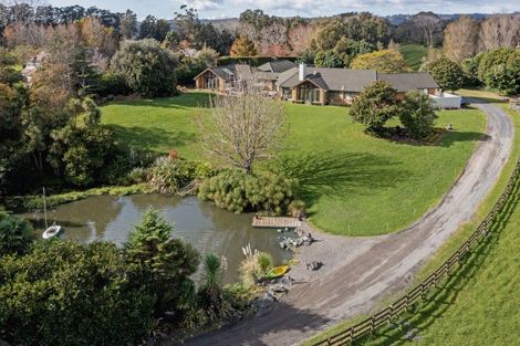 Photo of property in 384 Clifton Road, Whitford, Howick, 2571