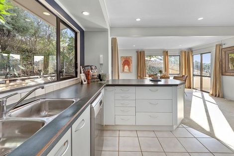 Photo of property in 16a Mana View Road, Paremata, Porirua, 5026