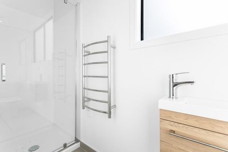 Photo of property in 2/2 Riversdale Road, Avondale, Auckland, 1026