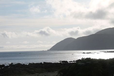 Photo of property in 442 The Esplanade, Island Bay, Wellington, 6023