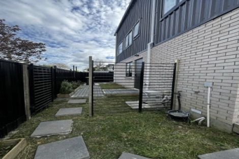 Photo of property in 1/21 Newham Place, Henderson, Auckland, 0612