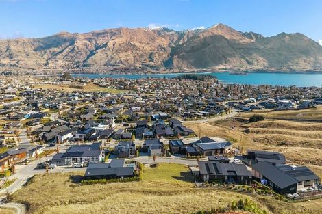 Photo of property in 16 Akitu Rise, Wanaka, 9305