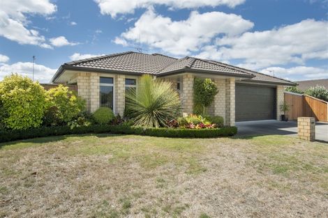 Photo of property in 77 Doncaster Drive, Papamoa Beach, Papamoa, 3118