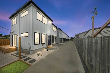 Photo of property in 90a Seymour Road, Sunnyvale, Auckland, 0612