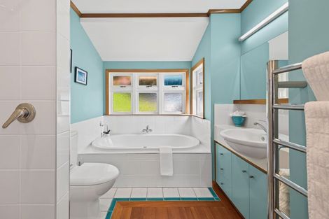 Photo of property in 242 Pohutukawa Avenue, Ohope, 3121