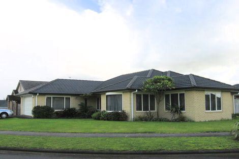 Photo of property in 14 Millisle Place, East Tamaki Heights, Auckland, 2016