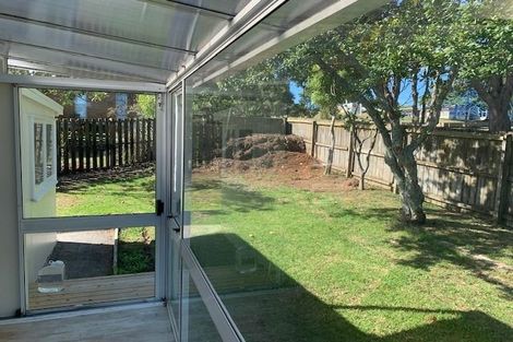 Photo of property in 2/22 Gladys Avenue, Glenfield, Auckland, 0629