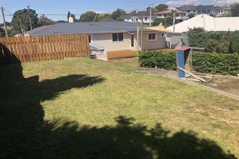 Photo of property in 63 Wallath Road, Westown, New Plymouth, 4310