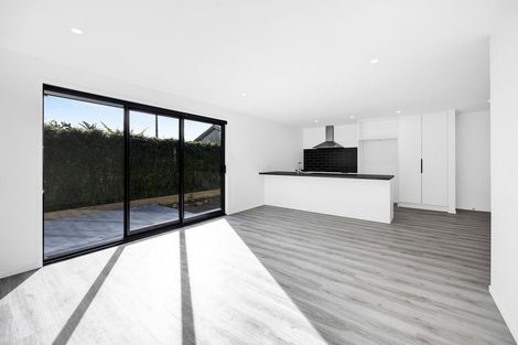 Photo of property in 120 Seaview Road, Westown, New Plymouth, 4310