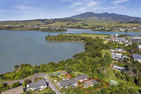 Photo of property in 8a Kaitoke Street, Raglan, 3225