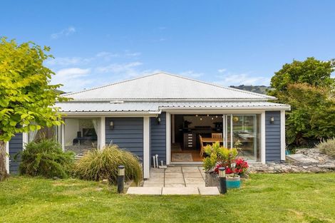 Photo of property in 4 Saint Leonards Drive, Saint Leonards, Dunedin, 9022