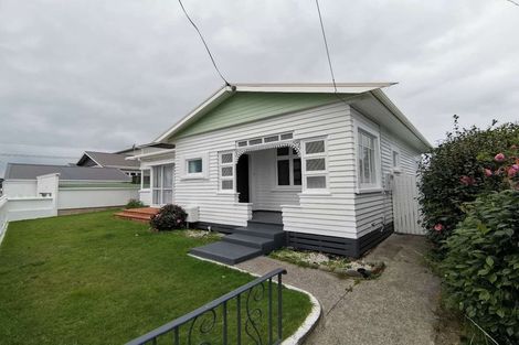 Photo of property in 33 Beach Street, Fitzroy, New Plymouth, 4312