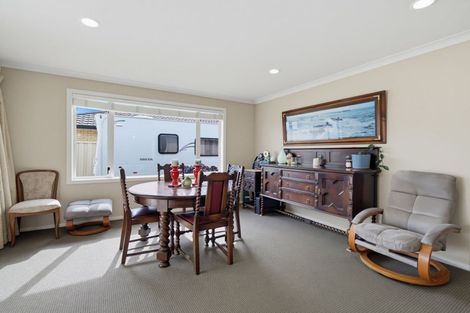 Photo of property in 5 Pania Place, Poraiti, Napier, 4112