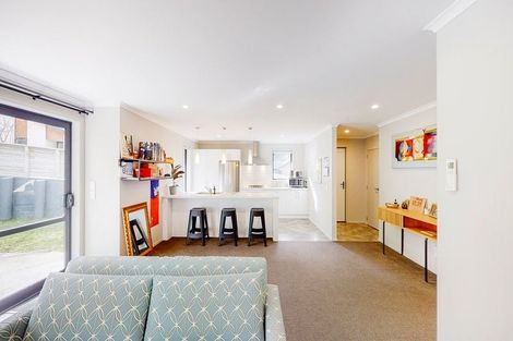 Photo of property in 31 Mooring Close, Whitby, Porirua, 5024