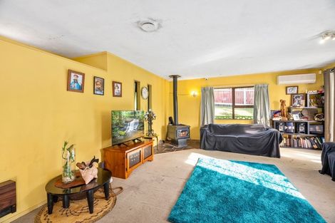 Photo of property in 12 Noeleen Street, Glenfield, Auckland, 0629