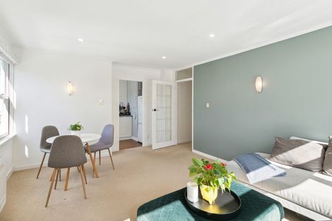 Photo of property in Newman Court Apartments, 2 Newman Terrace, Thorndon, Wellington, 6011