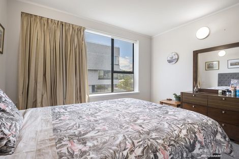 Photo of property in Hobson Court Flats, 33/70 Hobson Street, Thorndon, Wellington, 6011