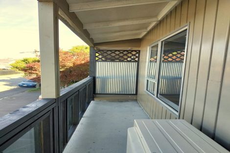 Photo of property in 2/33 Springfield Road, St Albans, Christchurch, 8014