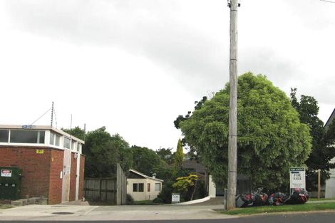 Photo of property in 3/2 East Coast Road, Milford, Auckland, 0620