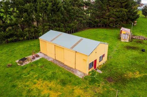Photo of property in 69 Iredale Road, Hawera, 4610