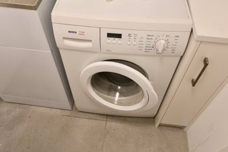 Photo of property in 14 Tinopai Road, Titirangi, Auckland, 0604