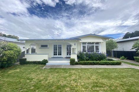 Photo of property in 8 Roach Street, Marewa, Napier, 4110