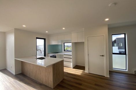 Photo of property in 21 Tahingamanu Road, Hobsonville, Auckland, 0616