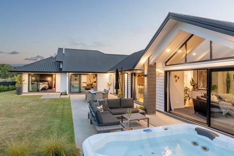 Photo of property in 18 Parlane Drive, Huapai, Kumeu, 0810