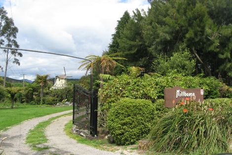 Photo of property in 1468a Hamurana Road, Mourea, Rotorua, 3074