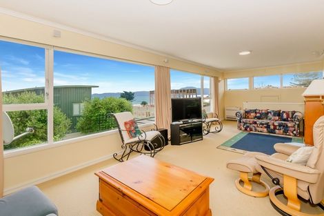 Photo of property in 30 Newry Road, Raumati Beach, Paraparaumu, 5032