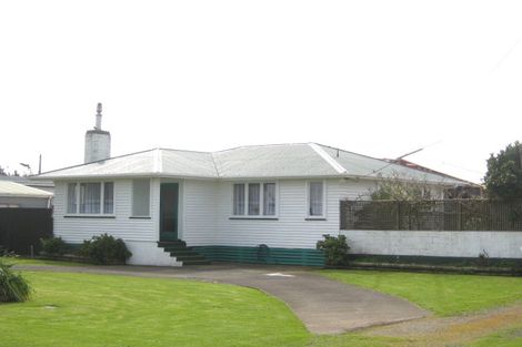 Photo of property in 80 East Quay, Waitara, 4320