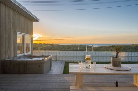 Photo of property in 21 Ocean Beach Street, Foxton Beach, Foxton, 4815