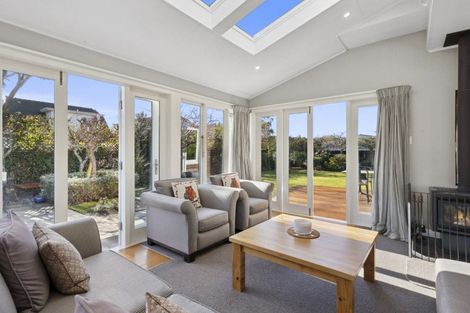 Photo of property in 370 Bay View Road, Saint Clair, Dunedin, 9012