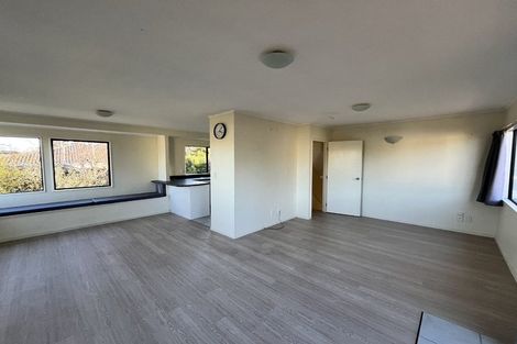 Photo of property in 2/10 Belmont Terrace, Milford, Auckland, 0620