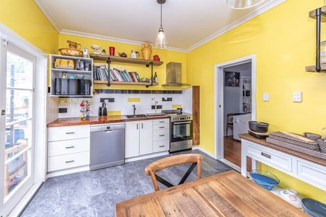 Photo of property in 16 Field Street, Aramoho, Whanganui, 4500