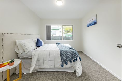 Photo of property in 2/7 Barneys Farm Road, Clendon Park, Auckland, 2103