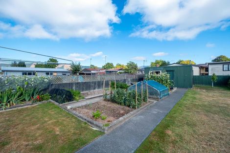 Photo of property in 24 Rhodes Street, Waimate, 7924