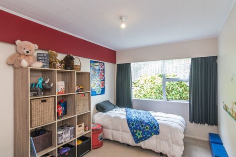 Photo of property in 40 Kaitawa Crescent, Paraparaumu, 5032